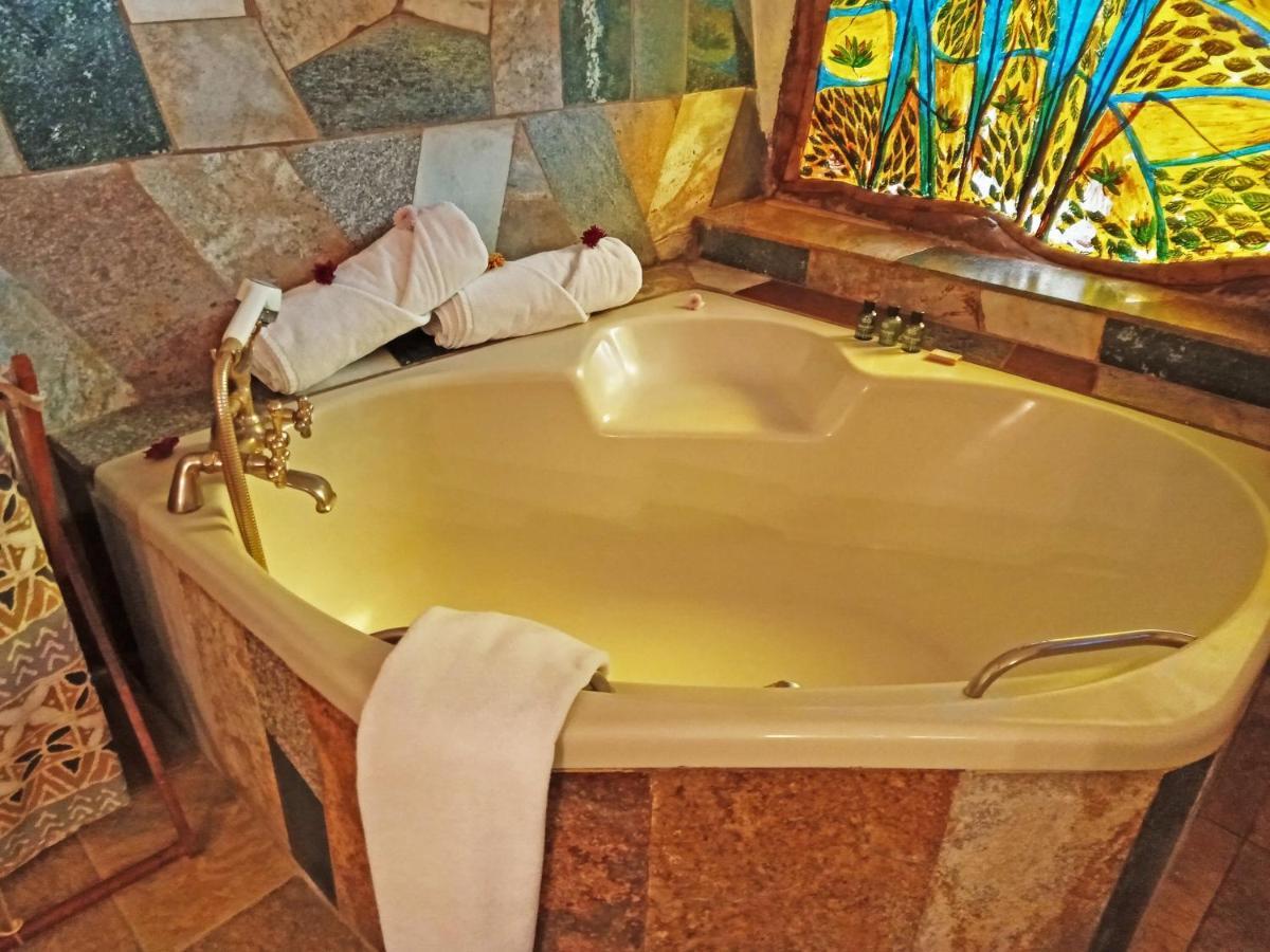 Chui Lodge Naivasha Bagian luar foto